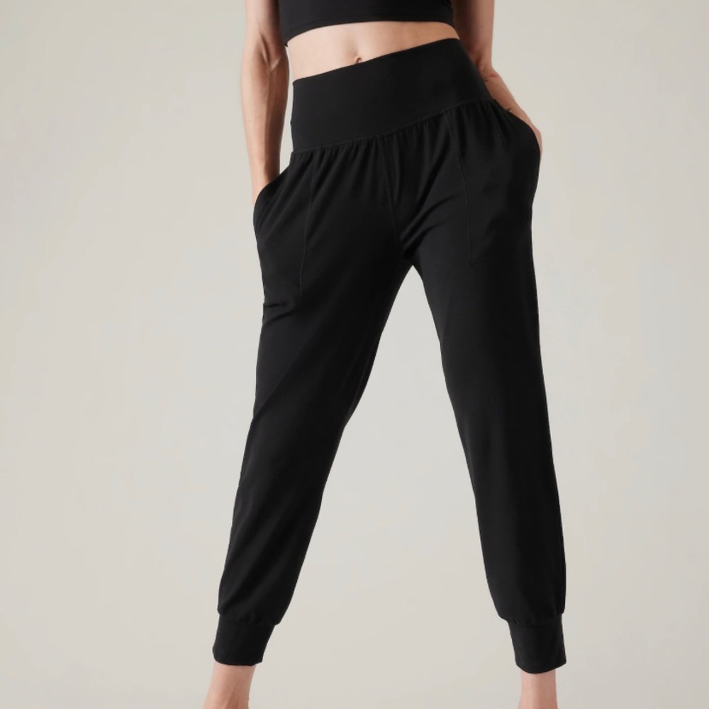Athleta Salutation Jogger